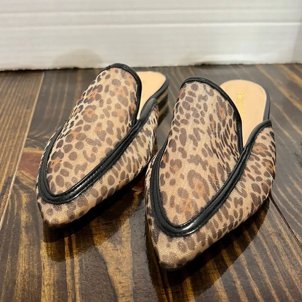 Shoedazzle Flats